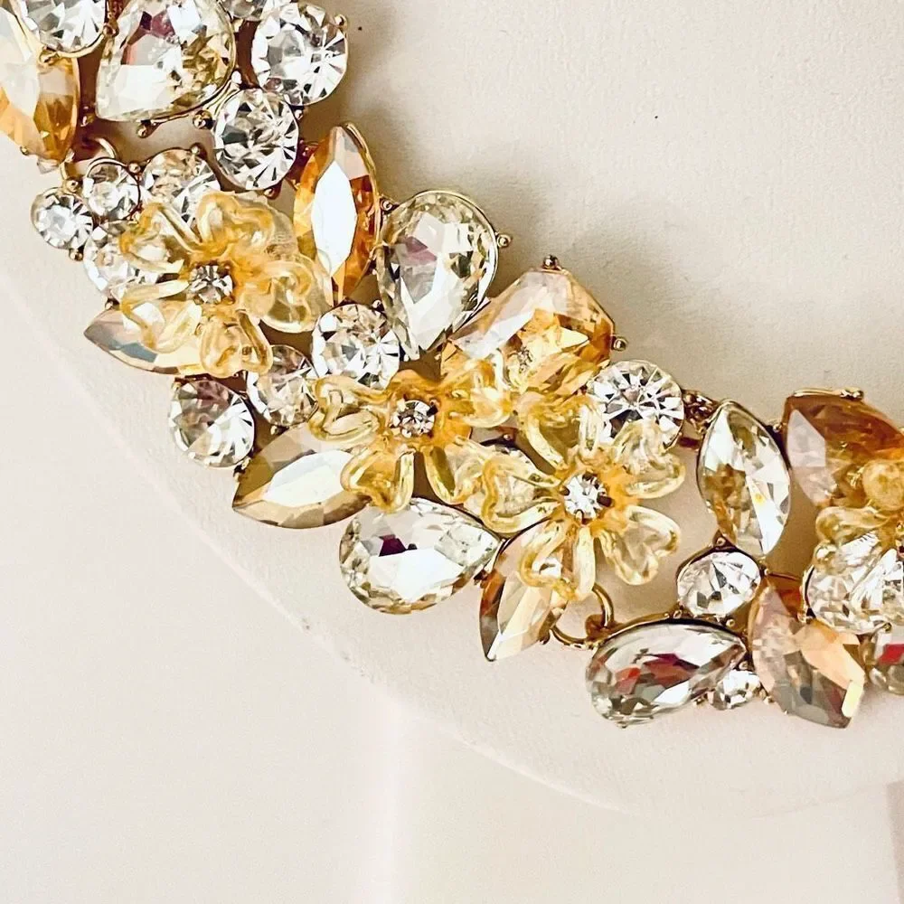 NWT So Gorgeous Natasha Flowers Gold white Crystal Stones Statement Necklace